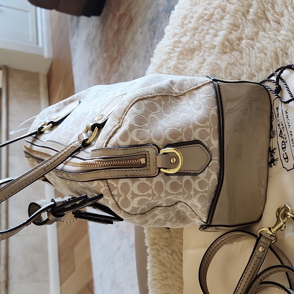 NWT Coach Pop Signature East West Satchel Bag 🤎👜💜 - Picture 9 of 16